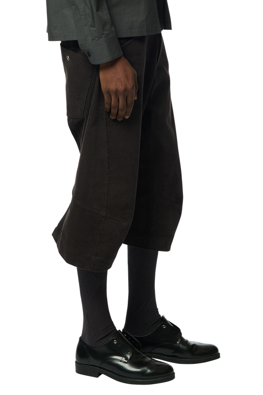 KNEE DARTED FLARE SHORTS / MICRO CORDUROY GREY
